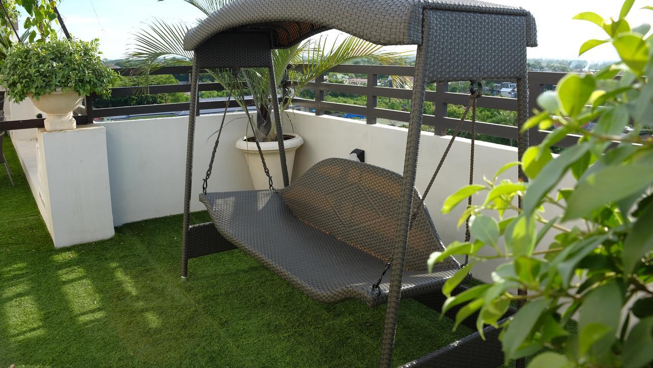 Sebastien Hotel Lapu-Lapu City Dış mekan fotoğraf